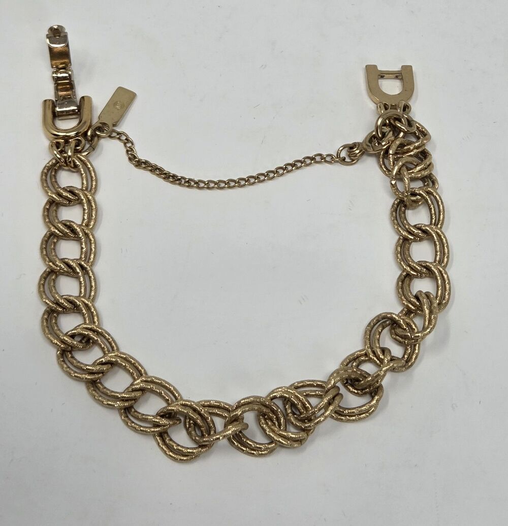 Monet Vintage Gold Tone Double Link Textured Chain Bracelet Safety Chain 7" - Picture 5 of 7